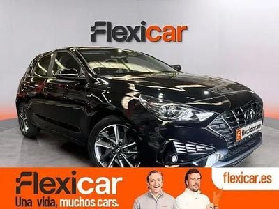 Usado Hyundai i30 120 HP (88 kW) 2022 Preto