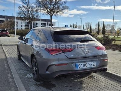 Usado Mercedes CLA250e Shooting Brake 218 CV (160 kW) 2021 Gris / plata Familiar
