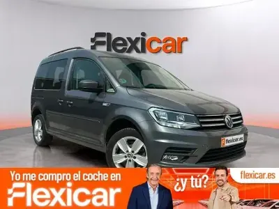 Usado VW Caddy Comfortline 150 CV (110 kW) 2019 Gris Monovolumen