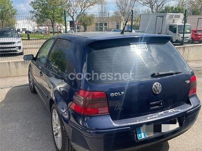 Usado VW Golf IV Highline 110 CV (80 kW) 2000 Azul Berlina