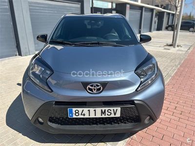 Usado Toyota Aygo X 72 CV (52 kW) 2024 Gris / plata SUV
