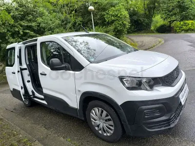 Usado Peugeot Rifter Access 100 CV (73 kW) 2020 Blanco Monovolumen
