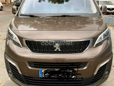 Usado Peugeot Traveller Allure 180 CV (132 kW) 2019 Marrón Monovolumen