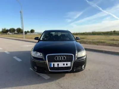 Usado Audi A3 Sportback Ambiente 140 CV (102 kW) 2005 Negro Utilitario