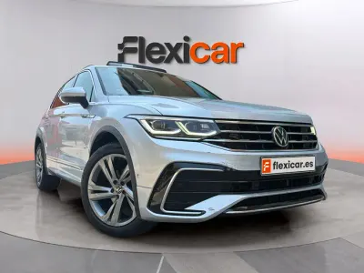 Usado VW Tiguan R-line 150 CV (110 kW) 2021 Gris SUV