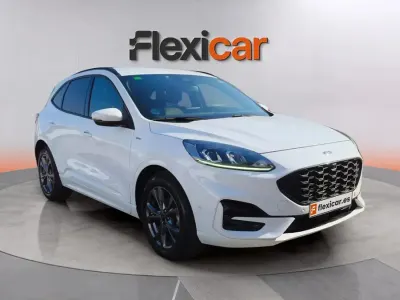 Usado Ford Kuga ST-Line 190 CV (139 kW) 2022 Blanco SUV