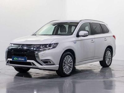 Usado Mitsubishi Outlander P-HEV 224 CV (164 kW) 2021 Blanco SUV