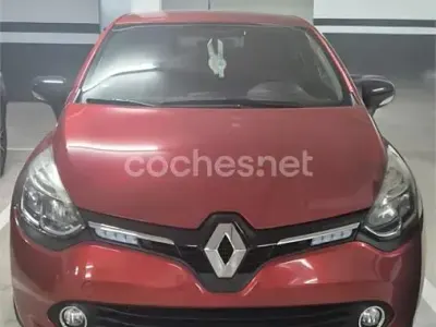Usado Renault Clio IV LIMITED 90 CV (66 kW) 2015 Rojo Berlina