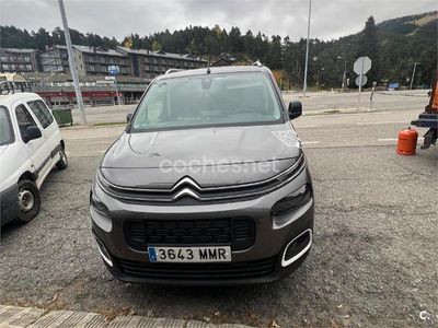 Usado Citroën Berlingo Feel 102 CV (75 kW) 2024 Negro Monovolumen