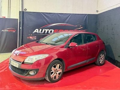 Usado Renault Mégane Expression 110 CV (80 kW) 2013 Granate Berlina