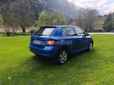 Usado Skoda Fabia 95 HP (69 kW) 2018 Azul Sedan