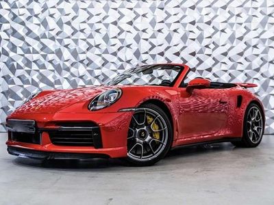 Rojo Usado 2021 Porsche 992 Descapotable | 201.900 €