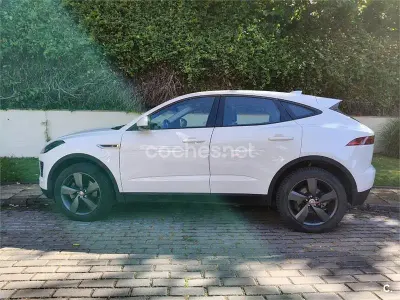 Usado Jaguar E-Pace R-Dynamic 150 CV (110 kW) 2019 Blanco SUV