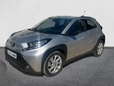 Usado Toyota Aygo X Play 72 CV (52 kW) 2024 SUV