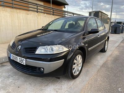 Usado Renault Mégane II 105 CV (77 kW) 2008 Negro Berlina