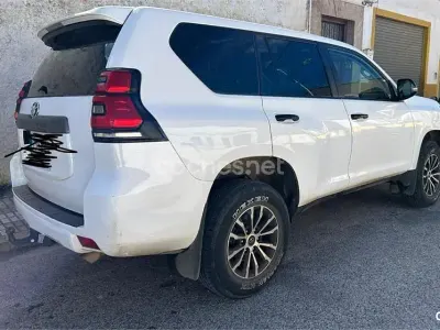 Używany Toyota Land Cruiser 204 KM (150 kW) 2021 Biały SUV