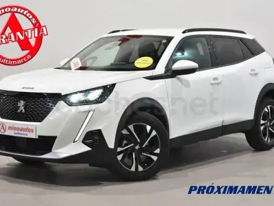 Usado Peugeot 2008 Allure 110 CV (80 kW) 2022 Blanco SUV