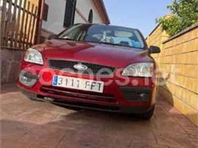 Używany Ford Focus Trend 115 KM (84 kW) 2006 Czerwony Sedan/Limuzyna