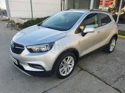 Usado Opel Mokka X 140 CV (102 kW) 2019 Gris / plata SUV