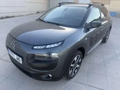 Usado Citroën C4 Cactus Business Class 99 CV (72 kW) 2016 Gris Utilitario