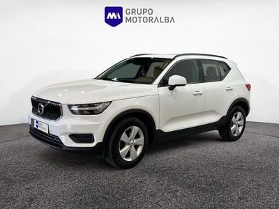 Begagnad Volvo XC40 Momentum 129 HK (94 kW) 2021 Vit SUV
