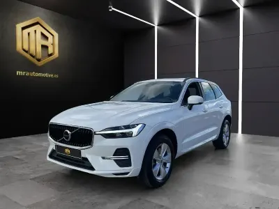 Usado Volvo XC60 Momentum 197 CV (144 kW) 2021 Blanco SUV