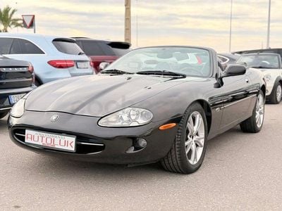Usado Jaguar XK8 290 CV (213 kW) 2001 Negro Descapotable