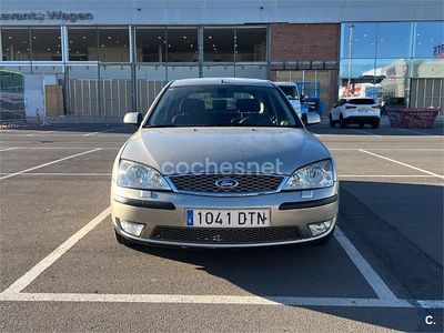 Beige Usado 2005 Ford Mondeo Futura Berlina | 3300 € (Precio justo)
