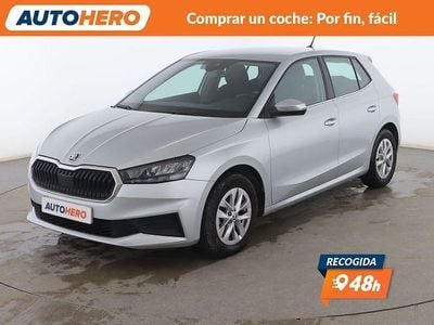 Usado Skoda Fabia 95 CV (69 kW) 2021 Gris Berlina
