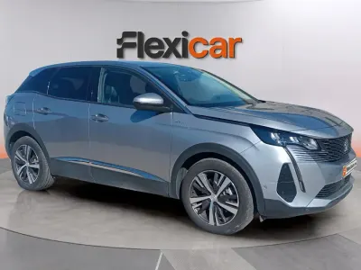 Usado Peugeot 3008 Allure 226 CV (166 kW) 2022 Gris SUV