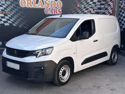 Usado Peugeot Partner S 102 CV (75 kW) 2021 Blanco Monovolumen
