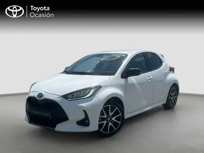 Usado Toyota Yaris Style 116 CV (85 kW) 2022 Blanco Utilitario