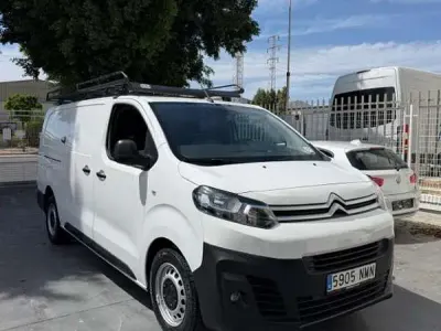 Usado Citroën Jumpy Comfort 140 CV (102 kW) 2020 Blanco Monovolumen