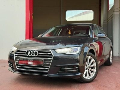 Usado Audi A4 150 CV (110 kW) 2017 Gris / plata Berlina