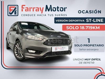 Usado Ford Focus ST-Line 125 CV (91 kW) 2017 Gris / plata Berlina