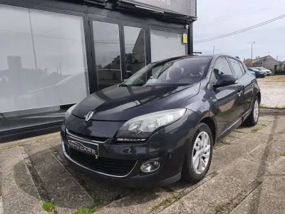 Usado Renault Mégane III Dynamique 116 CV (85 kW) 2012 Negro Utilitario