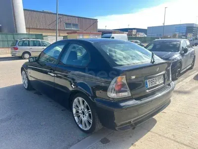 Usado BMW 316 Compact 115 CV (84 kW) 2002 Negro Utilitario
