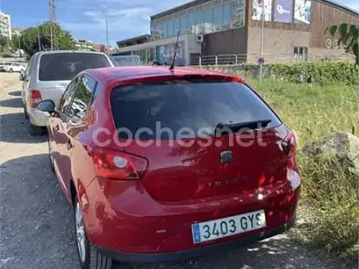 Usado Seat Ibiza Style 85 CV (62 kW) 2010 Rojo Berlina