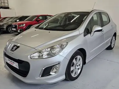 Occasion Peugeot 308 Active 92 PK (67 kW) 2013 Zilver Hatchback