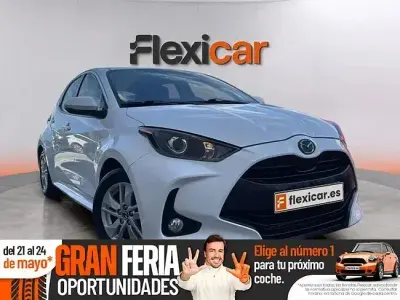 Usado Mazda 2 Exclusive-Line 90 CV (66 kW) 2023 Blanco Utilitario