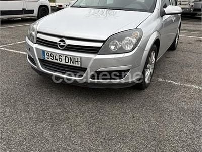 Gris / plata Usado 2006 Opel Astra Enjoy Berlina | 3890 € (Precio justo)