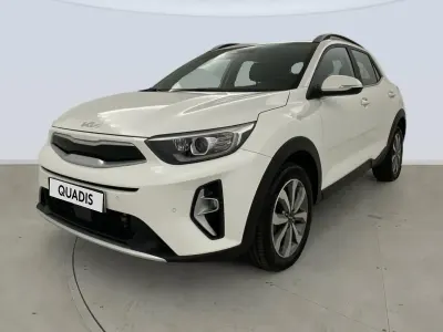 Usado Kia Stonic 101 CV (74 kW) 2023 Blanco SUV