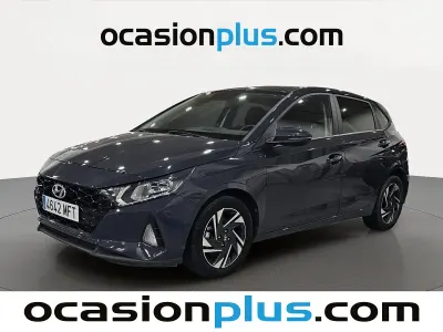 Usado Hyundai i20 100 CV (73 kW) 2023 Gris Utilitario