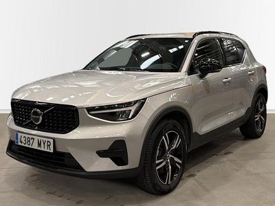 Gris Usado 2025 Volvo XC40 Plus SUV | 36.500 €