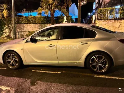 Usado Opel Insignia Expression 140 CV (102 kW) 2012 Blanco Berlina