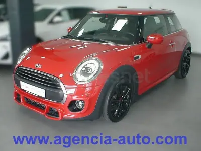 Usado Mini John Cooper Works 231 CV (169 kW) 2021 Rojo Utilitario