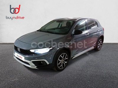Gris / plata Usado 2022 Fiat Tipo Cross Berlina | 12.990 € (Precio justo)