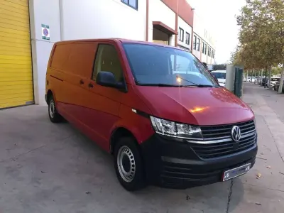 Usado VW Transporter 150 CV (110 kW) 2021 Rojo Van