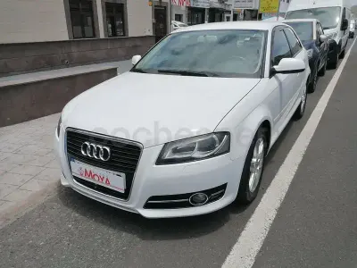 Käytetty Audi A3 Ambition 105 HP (77 kW) 2011 Valkoinen Viistoperä