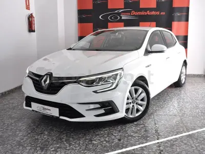 Usado Renault Mégane II Intens 115 CV (84 kW) 2021 Blanco Berlina